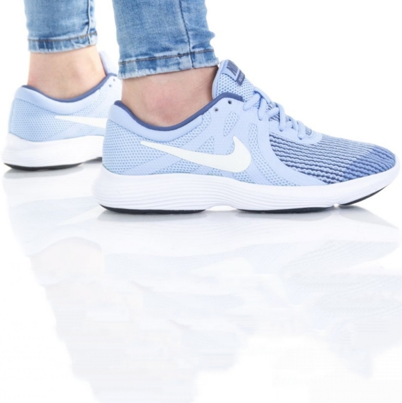 Nike Revolution 4 Women's Sky Blue Athletic Shoes - Picture 1 of 13